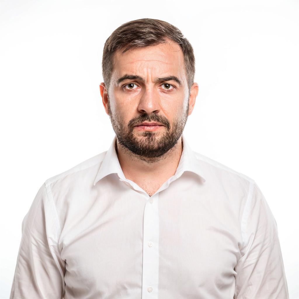 Дмитрий Азарко